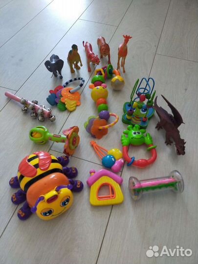 Развивающие игрушки пакетом