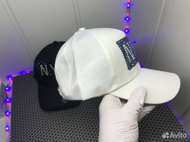 Кепка женская NYC supreme