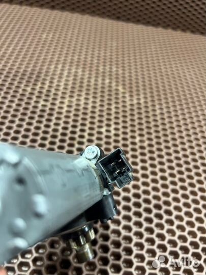 Моторчик регулировки высоты сиденья передний