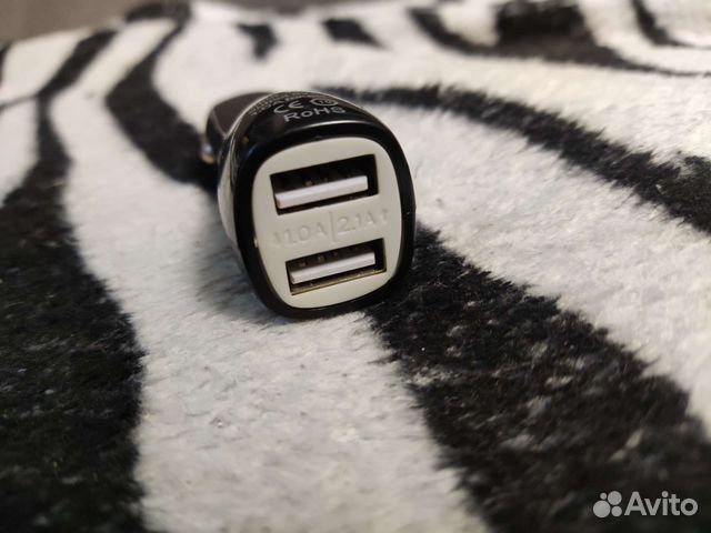 Автомобильное зарядное устройство USB