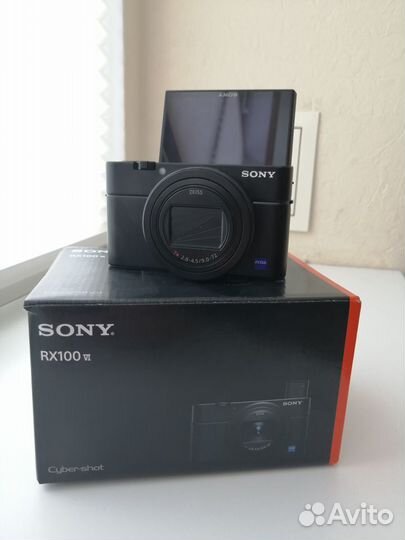 Фотоаппарат Sony RX100 M6
