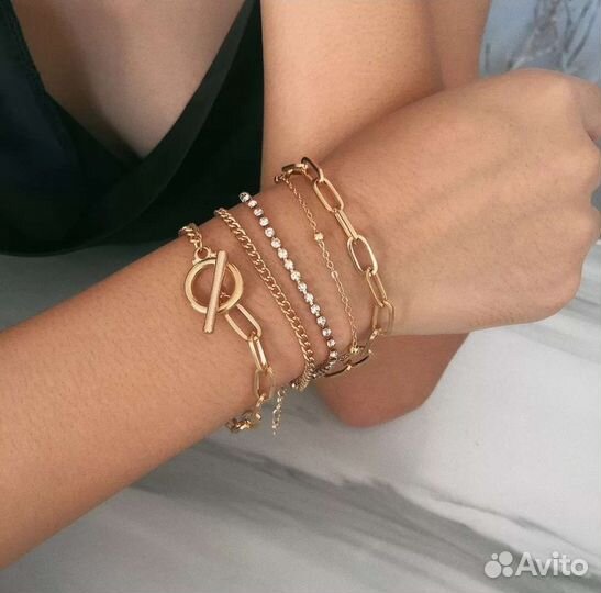 Набор женских браслетов/ стильные браслеты