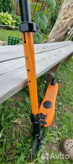 Детский электрический самокат