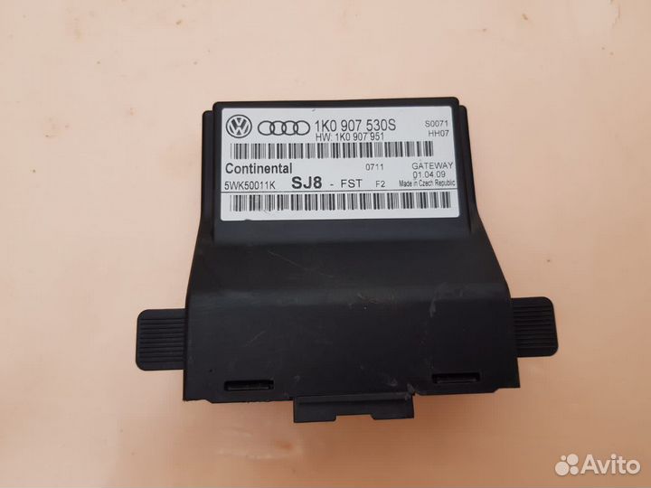 Блок упр. интерфейсом Фольксваген 1K0907530S