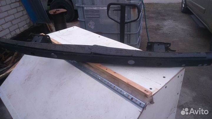 Усилитель бампера на фольксваген Т5