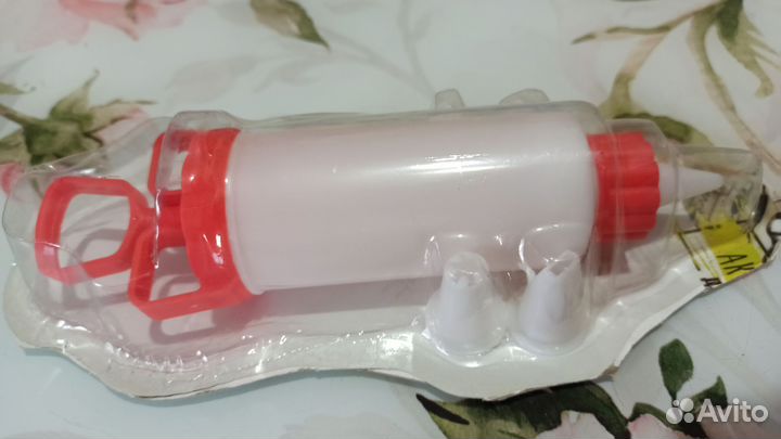 Кондитерский шприц с насадками