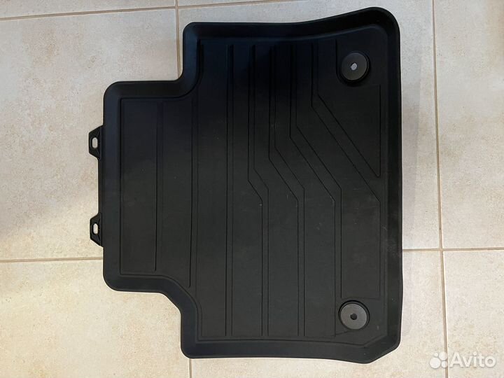 Продам резиновые ковры от volkswagen touareg 3