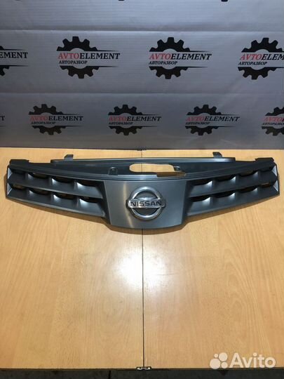 Решетка радиатора Nissan Note E11 (2005—2009)