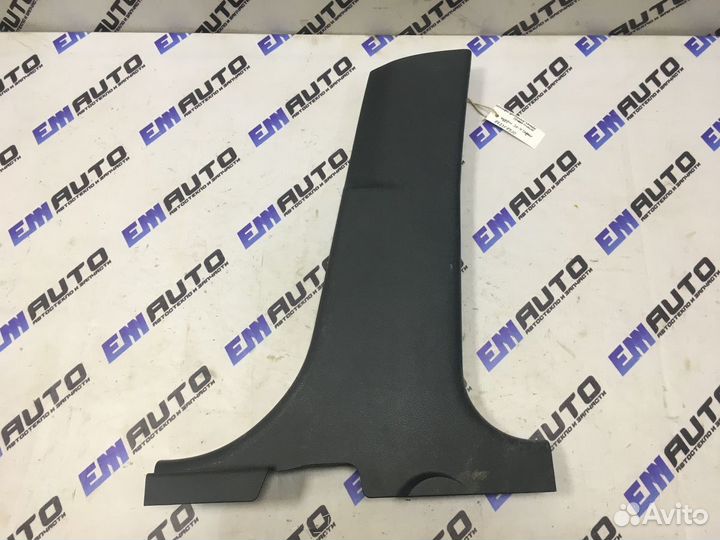 Накладка средней стойки правая нижняя Сузуки SX4