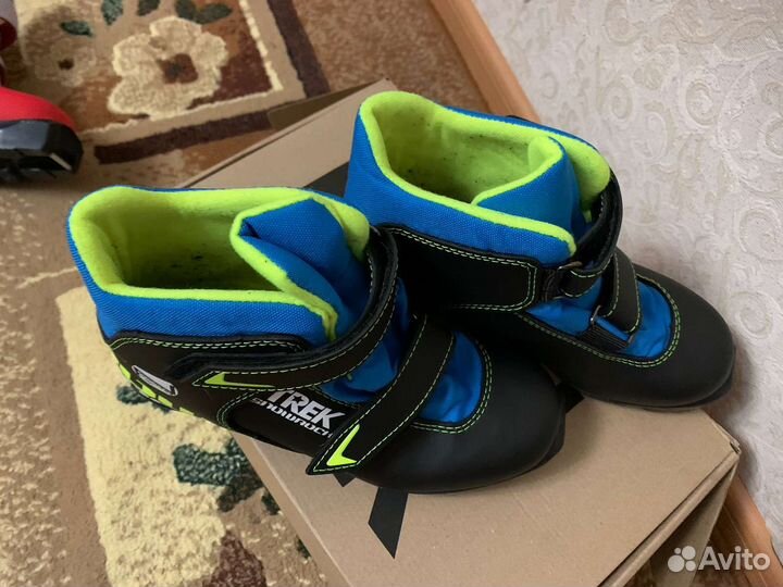 Лыжные ботинки