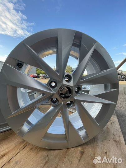 Литые диски r17 5x112 skoda оригинал octavia