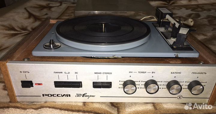 Проигрыватель винила Россия-321