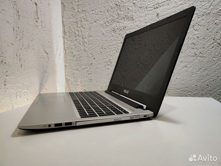 Ноутбук Asus: Intel Core i5, SSD 240GB, GT740M 2GB