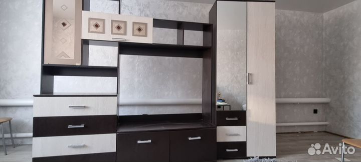 Стенка в гостиную