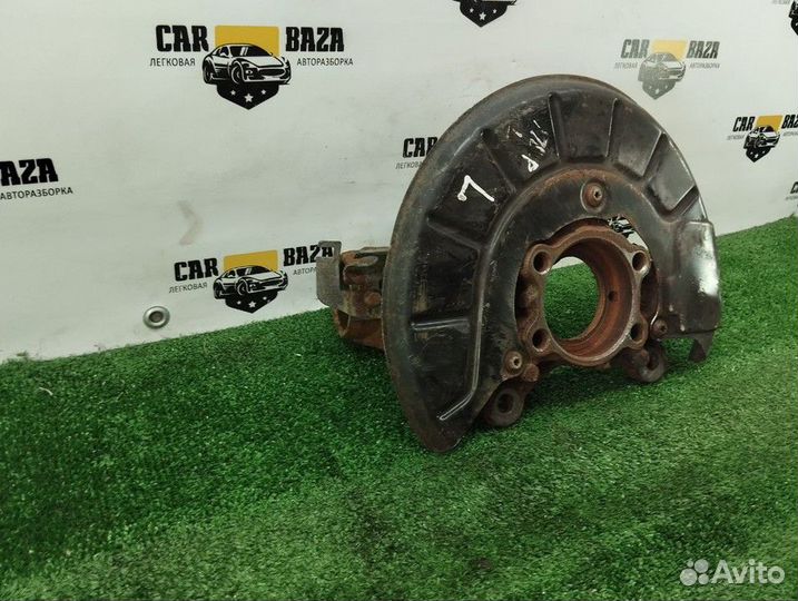 Цапфа передняя левая Volkswagen Golf