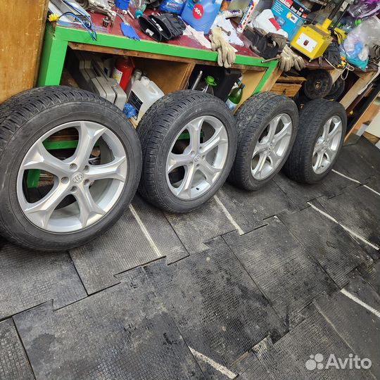 Колеса литые на Toyota Venza R19