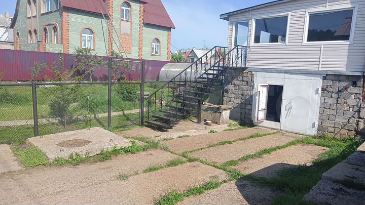 Дом 339,4 м² на участке 12 сот.