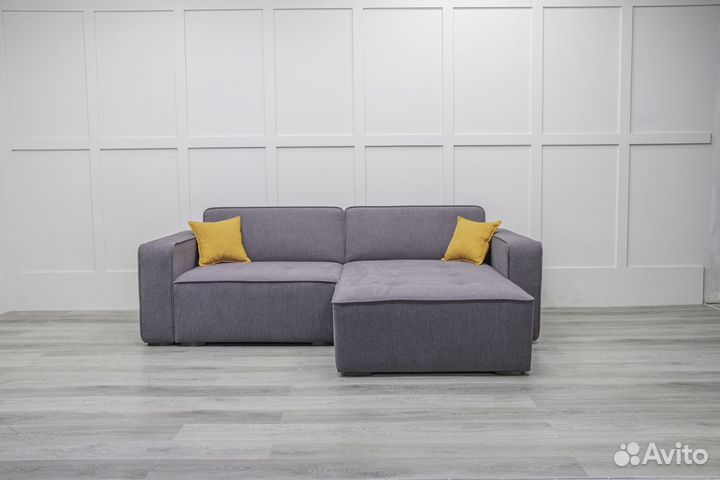 Диван с оттоманкой