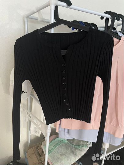 Свитер женский