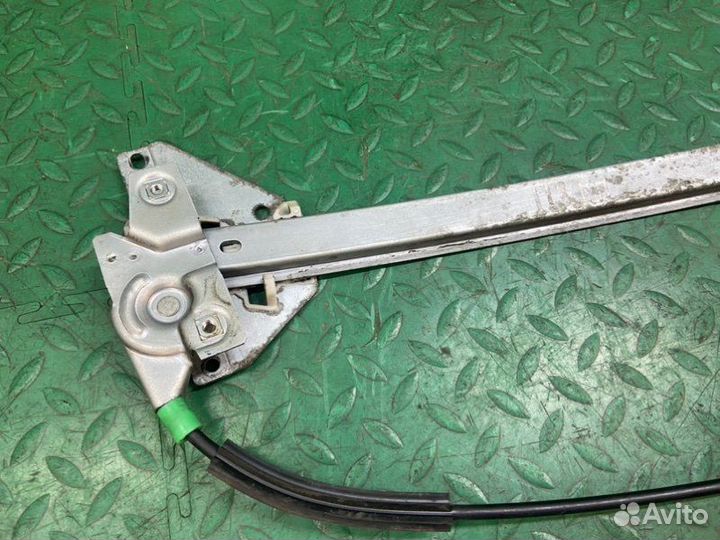 Стеклоподъемник передний правый Mitsubishi Space