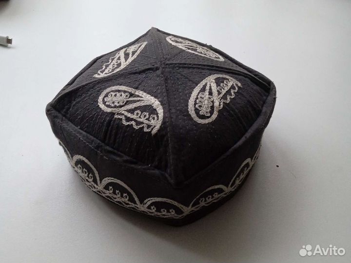 Узбекская тюбетейка