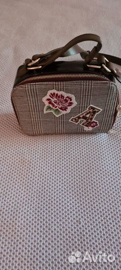 Маленькая кожаная сумка