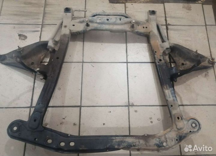 Подрамник двигателя LADA Largus