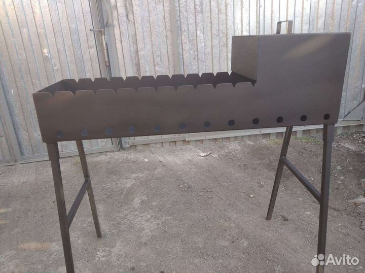 Мангал с подказанником на 6 литров