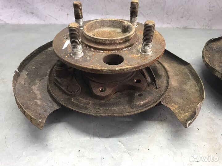 Ступица задняя Kia Magentis 2002 г.в