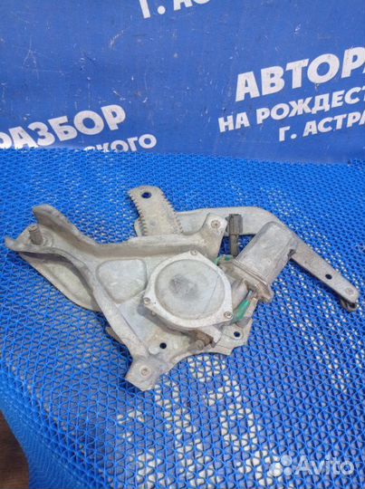Задний левый стеклоподъёмник Daewoo Nexia седан
