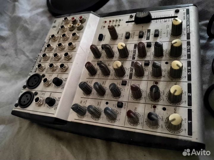 Студийный микрофон