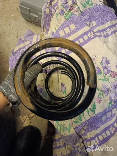 Пружина передняя левая Nissan Qashqai j10 1.6