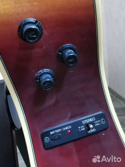 Гитара электроакустика Yamaha Apx-10 с кейсом