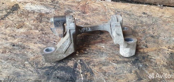 Кронштейн опоры кпп Mazda CX 5 2012-2017