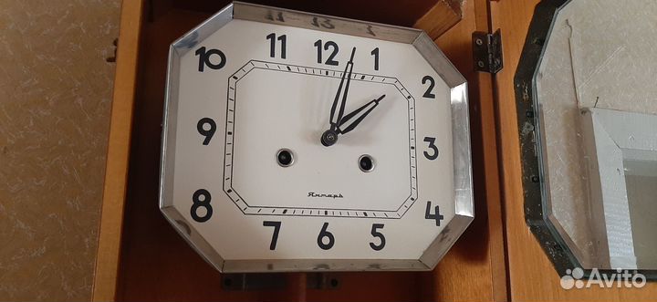 Часы янтарь, на ходу