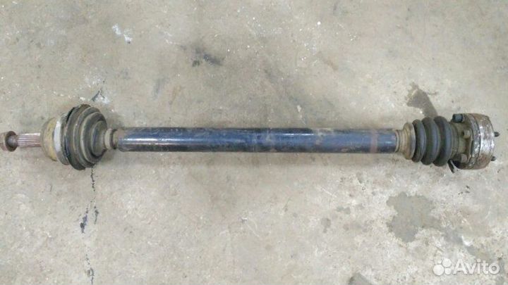 Привод передний правый Volkswagen Vento 1991-1997