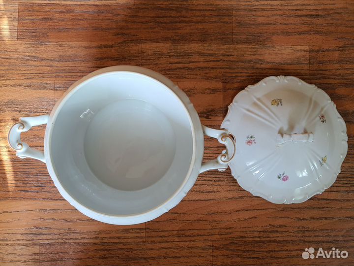 Супница фарфоровая