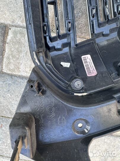 Решетка радиатора Тойота Тундра