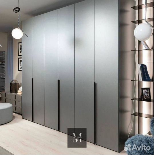 Современный шкаф