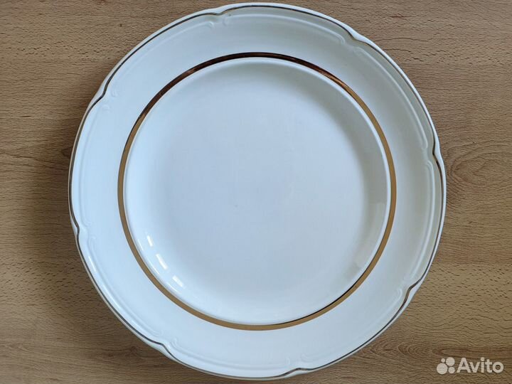 Блюдо, селедочницы, тарелки позолота Конаково СССР