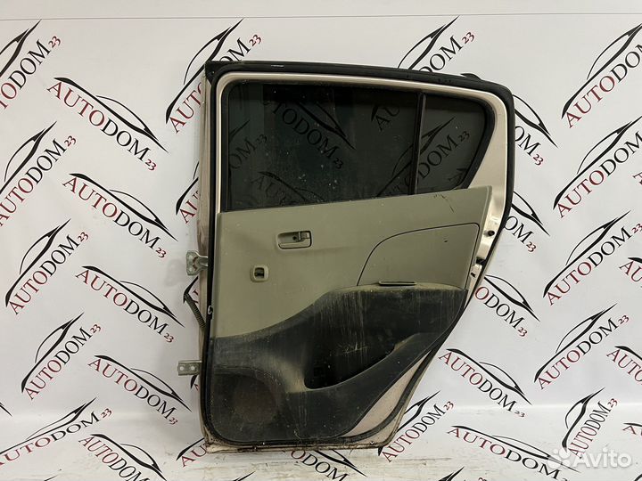 Дверь задняя правая Дайхатсу Мира