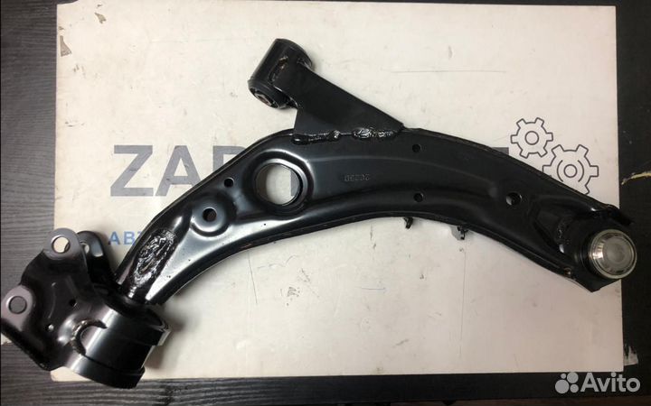 Рычаг передний нижний левый CX-7 (EH4434350C)