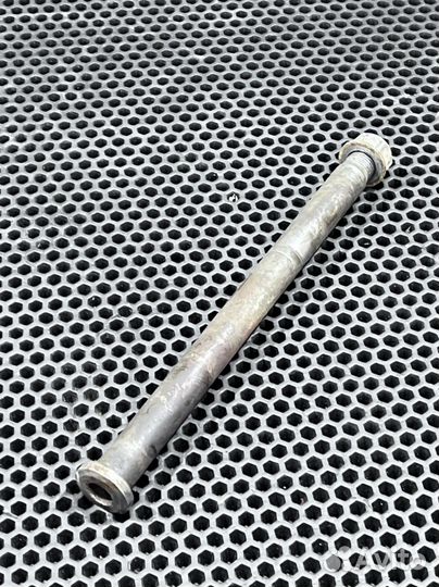 Ось маятника Yamaha YZ 450F 2006-2009