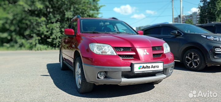 Mitsubishi Outlander 2.4 AT, 2004, 233 500 км