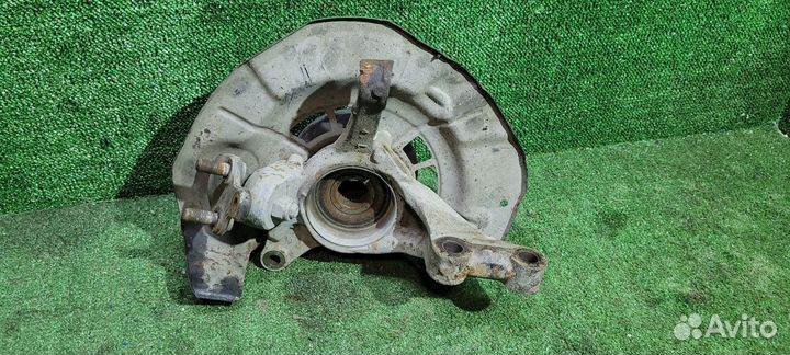 Кулак поворотный передний левый Lexus Rx350 2006