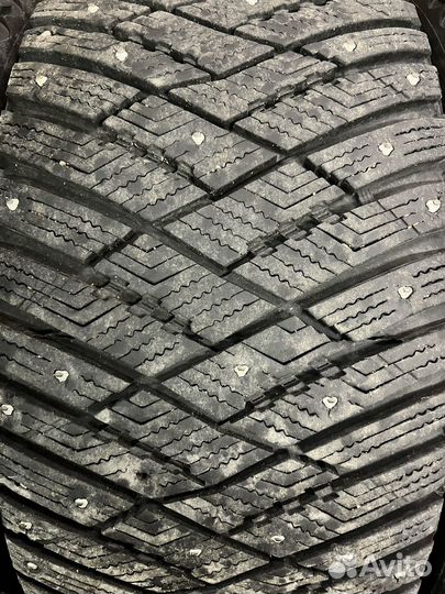 Goodyear UltraGrip Arctic 2 245/40 R18