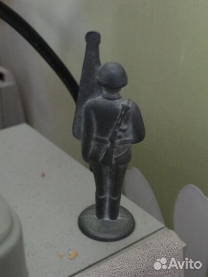 Солдатик. Красноармеец со знаменем. Металл. СССР