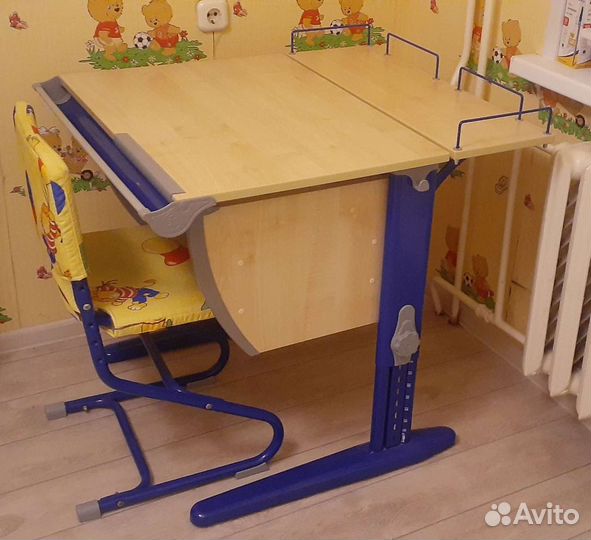 Растущая парта со стулом дэми