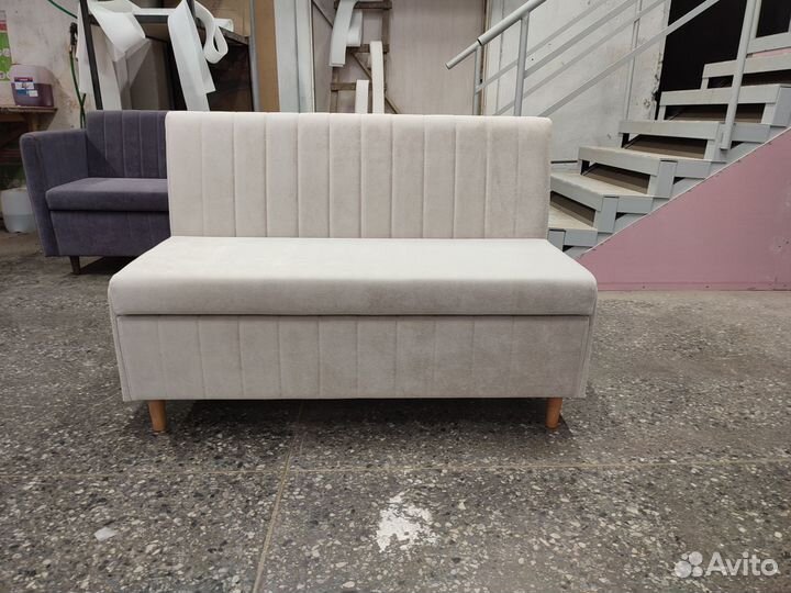 Кухонный диван в наличии 120