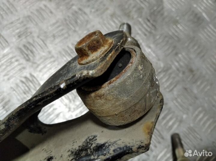 Рычаг передний верхний правый Rover 400 1995 2000